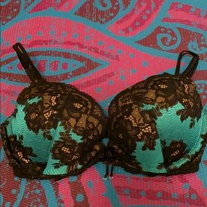 Victoria’s Secret Very Sexy Push Up Bra 34D